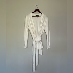 Barely Worn - Laundry By Shelli Segal White Sweater Wrap
